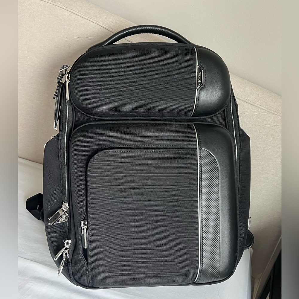 Tumi Arrive Barker Backpack Black Carryon Work Travel Bag Carbon Fiber